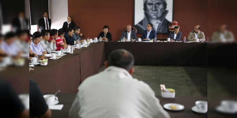 Sostiene Gobernador reunión con integrantes de la CNTE 