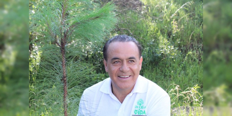 Sigala reconoce gran participación ciudadana en histórica reforestación en Cuanajo 
