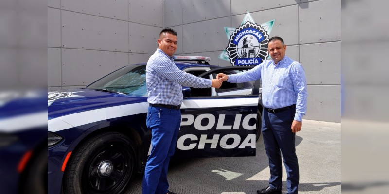 Entrega SSP patrulla al municipio de Tepalcatepec 