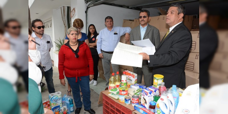 De acuerdo al CCT del SUEUM, el contenido de la despensa que se entrega a trabajadores: Salvador García Espinosa 