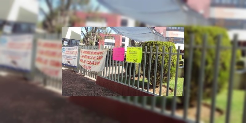 Padres de Familia denuncian ilegalidad en tomas del CITCEBEM 