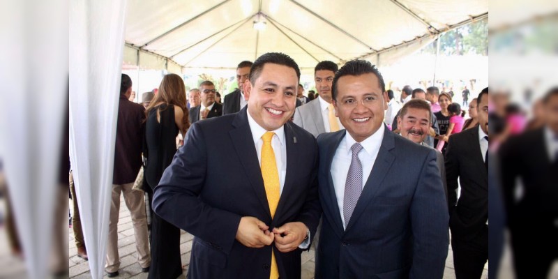 Alcaldes del PRD, ejemplo de vocación de servicio: Carlos Torres Piña  