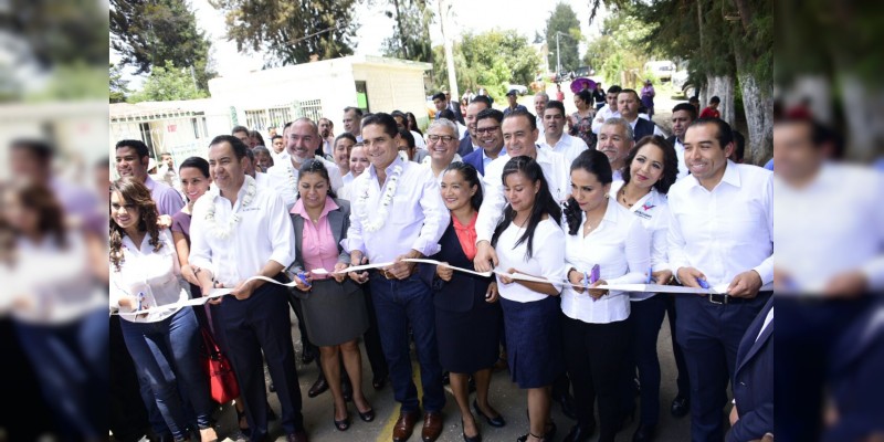Invierte Gobierno del Estado 289 mdp en rehabilitar caminos en Zitácuaro  