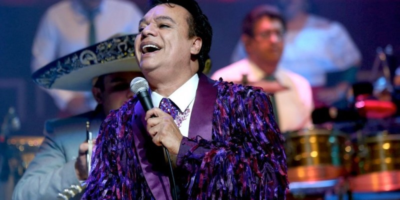 Artistas latinos recuerdan al "Divo de Juárez"  