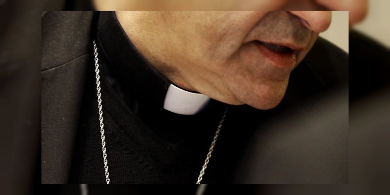 Acusan a sacerdote de permitir la huida de sacerdotes pederastas  