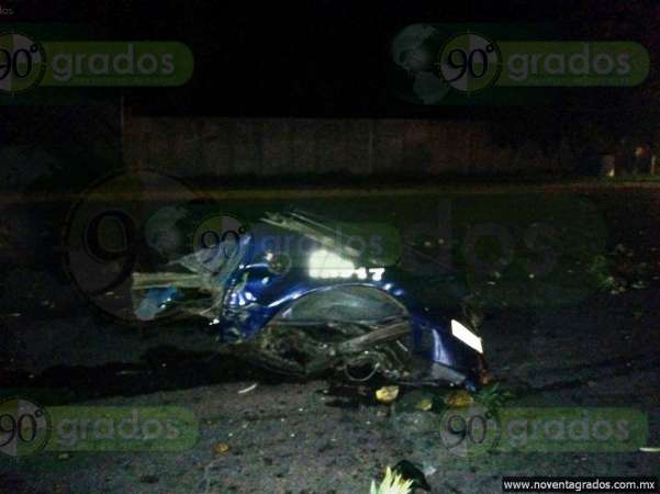 Un federal muerto y tres lesionados tras chocar camión en Zinapécuaro, Michoacán - Foto 5 