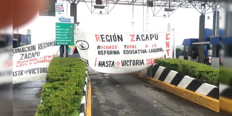  CNTE se manifiesta en todo Michoacán con un paro de 48 horas                         - Foto 5 