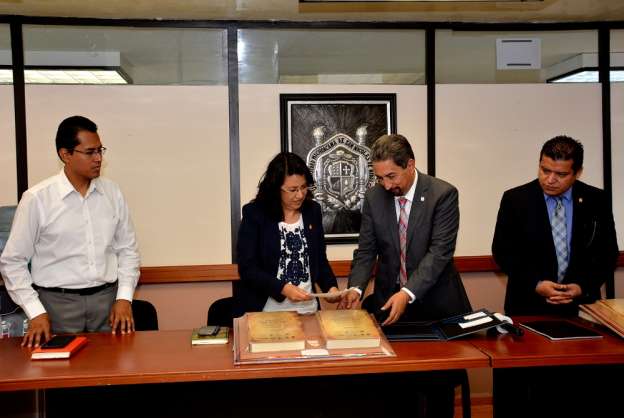 En manos de la Facultad de Historia, importante acervo donado a la UMSNH - Foto 0 