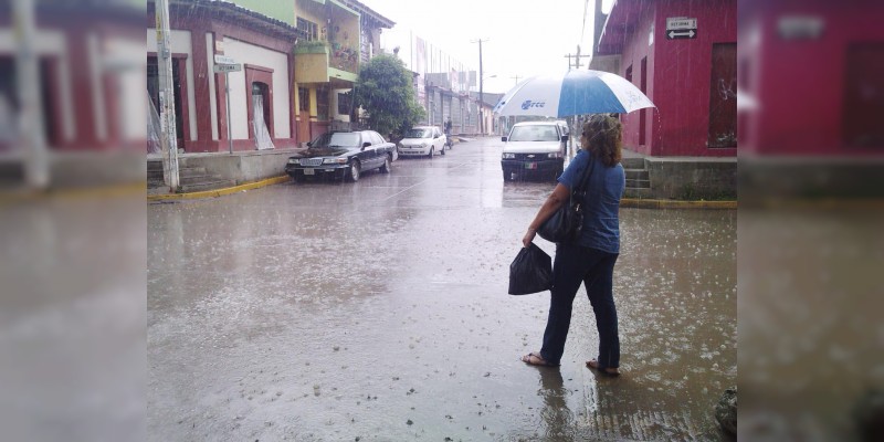En las próximas horas la tormenta tropical Max ocasionará tormentas torrenciales en Guerrero e intensas en Michoacán 