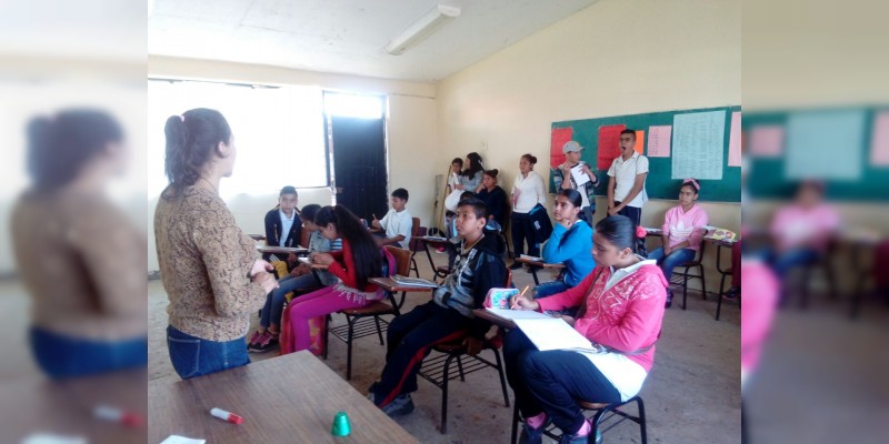 Conformación del comité de la Federación Nacional de Estudiantes Revolucionarios Rafael Ramírez en Tacámbaro 