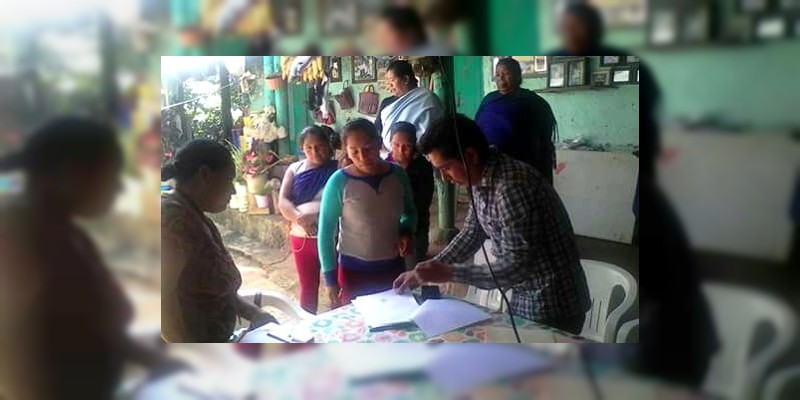 200 costureras indígenas de Tangamandapio se beneficiarán con proyectos productivos para impulsar sus artesanías 