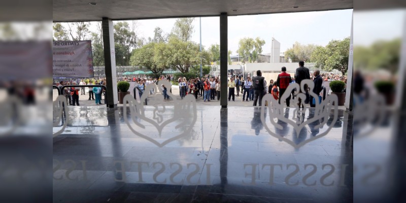 No entrará ningún trabajador y/o derechohabiente a edificios del Issste que no estén dictaminados: Reyes Baeza 