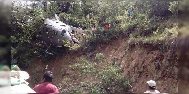 Se desploma helicóptero federal con víveres en Oaxaca 