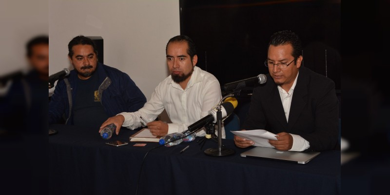 Los Concejos Comunales, ejemplo de organización democrática en el México contemporáneo: Amaruc Lucas Hernández 