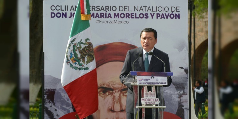 El Secretario de Gobernación, Miguel Ángel Osorio Chong encabezó el acto conmemorativo al CCLI Aniversario del Natalicio de Morelos 
