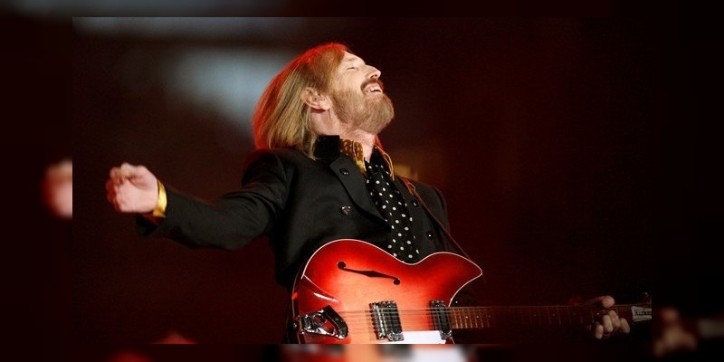 El legendario músico Tom Petty muere a los 66 años 