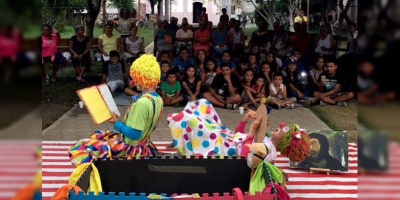 Artistas michoacanos llevaron mensaje de esperanza a damnificados por sismos: Secum 
