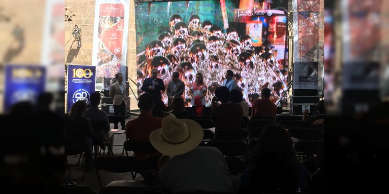 La cultura, el elemento más adecuado para mejorar la convivencia social y enaltecer el espíritu: Medardo Serna  