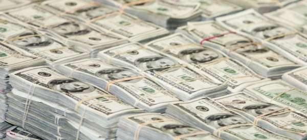 Dólar rompe récord y alcanza los 17.08 pesos en bancos capitalinos 
