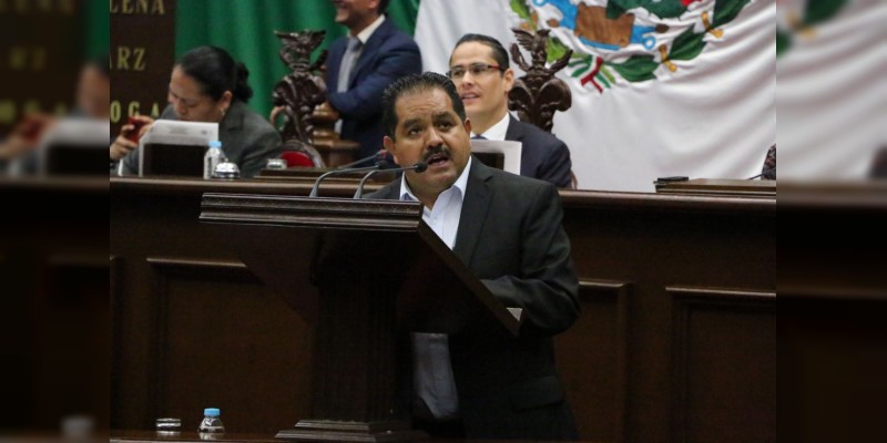 Avala Congreso exhorto presentado por José Guadalupe Aguilera para que se les pague a exbraceros y familias 