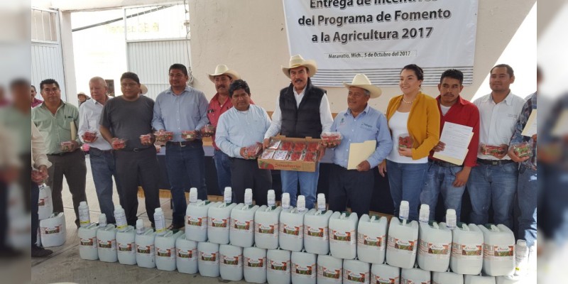 Entrega Sagarpa incentivos para mejoramiento del suelo en Sahuayo y la Piedad 