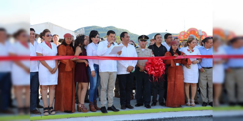 Inauguran magna obra del Recinto Ferial de Apatzingán con una inversión de 40 millones en su primer etapa  