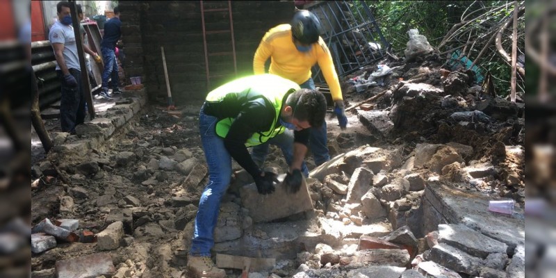 Continúan michoacanos con la hermosa labor de ayudar a los afectados por los sismos  - Foto 2 