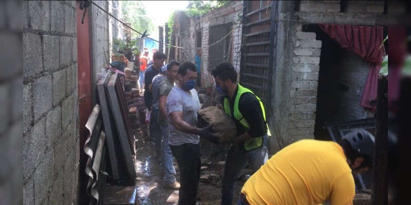 Continúan michoacanos con la hermosa labor de ayudar a los afectados por los sismos  - Foto 3 