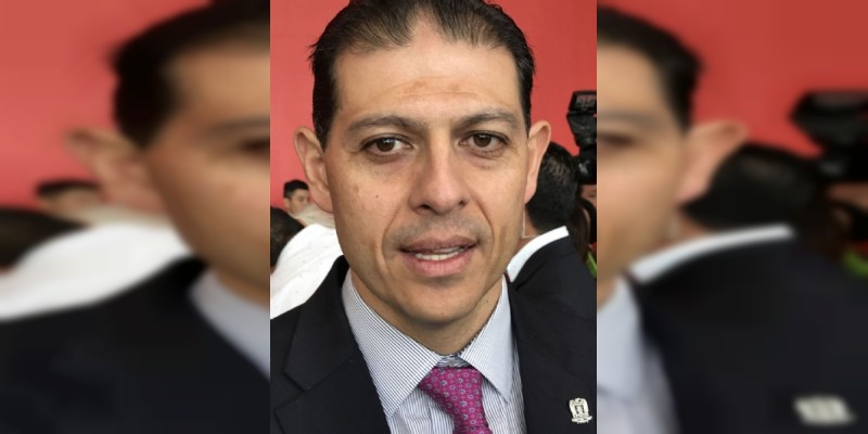 Académico propone que los estados entreguen la cédula profesional 