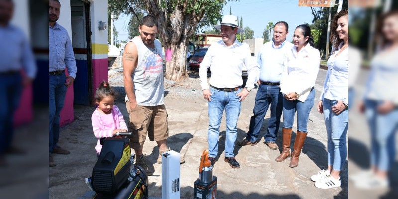 Entrega Sedeco apoyos de Vende Más a afectados por lluvias de Tlazazalca y Yurécuaro 