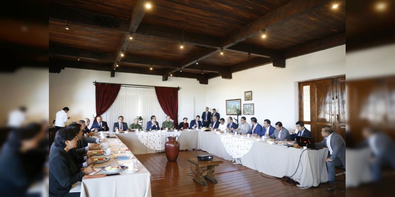 Se reúnen GCM y Mesa de Gobernabilidad para el proceso electoral 2017-2018  