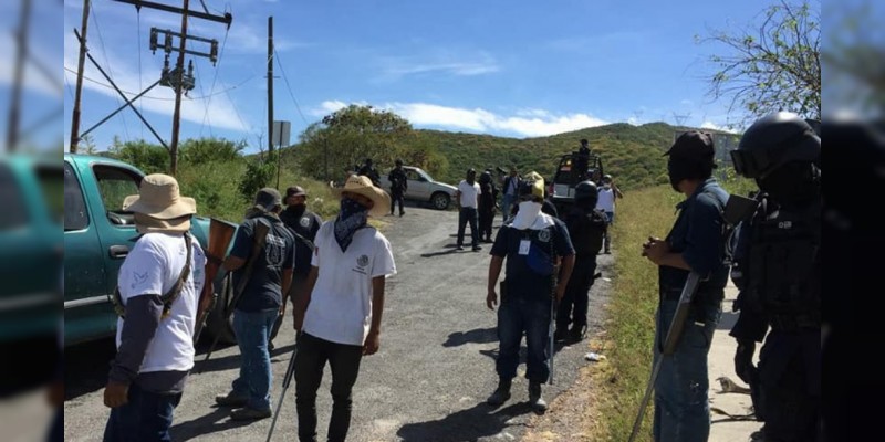 Detienen y desarman a 50 policías comunitarios en Zumpango - Foto 0 