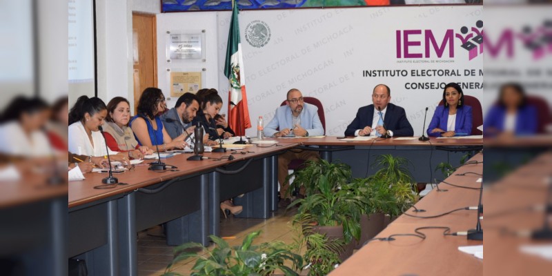 Que el Tribunal Electoral del Estado de Michoacán se integre también con Magistradas: Rocío Pineda Gochi 
