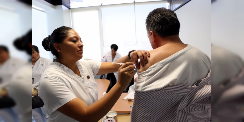 Activa  ISSSTE  campaña de vacunación 2017-2018 contra influenza estacional 