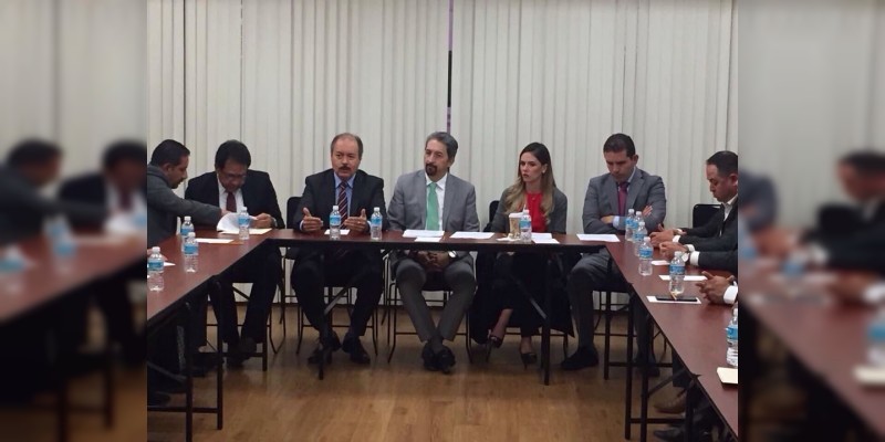 Medardo Serna se reúne con diputados federales para salvar la UMSNH - Foto 0 