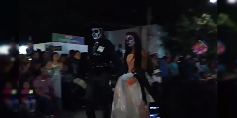 Llevan a cabo Paseo de las Luminarias en Guanajuato - Foto 1 