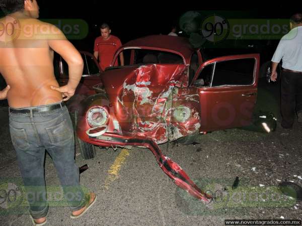 Seis heridos tras choque frontal, en Lázaro Cárdenas, Michoacán - Foto 1 