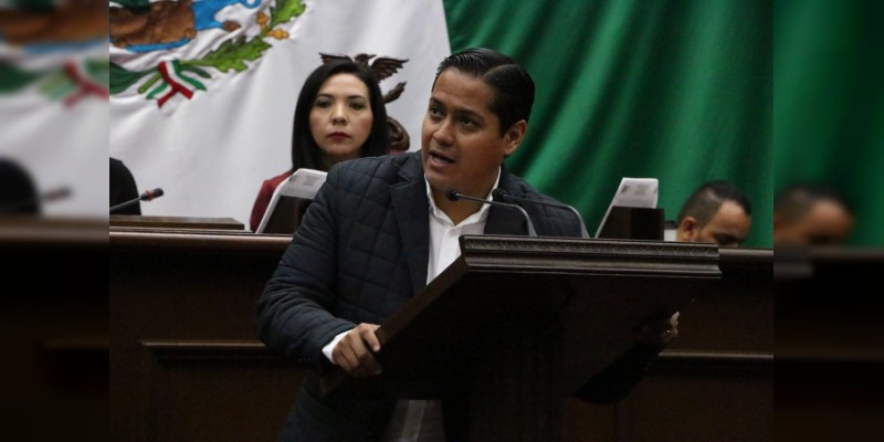 Propone Daniel Moncada, creación de ciudadanos vigilantes para restablecer seguridad en Michoacán  