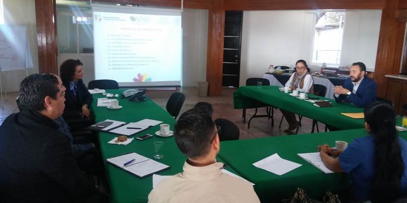  Servicio Nacional del Empleo Michoacán y empresas de Zacapu por la generación de más empleos formales 