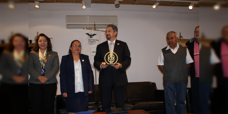 Vivimos un momento crítico pero la Universidad Michoacana va a seguir adelante: Medardo Serna 