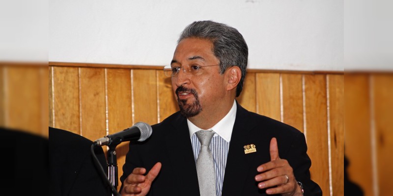 Relación entre El Colegio Nacional y la UMSNH, patrimonio nicolaita: Medardo Serna 