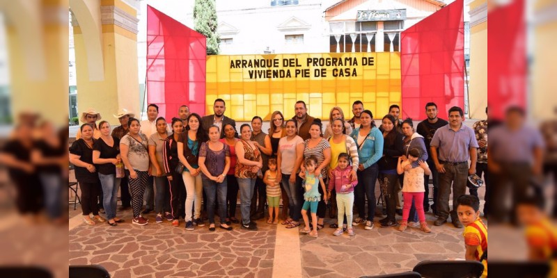 Inicia construcción de viviendas para familias de Huandacareo: IVEM 