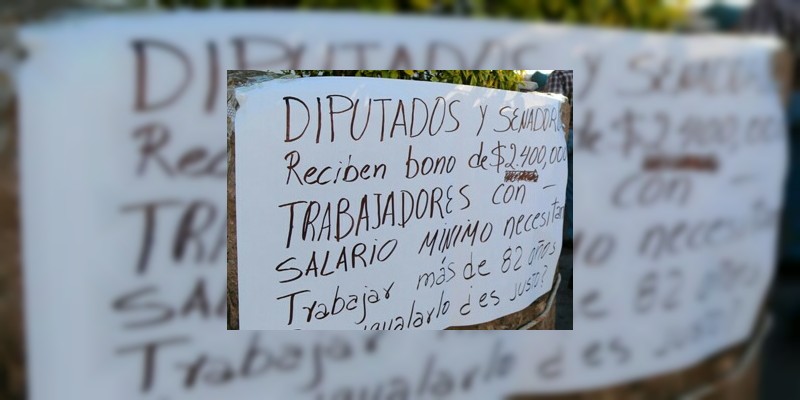 SPUM se manifiesta en 12 plazas de la capital michoacana 
