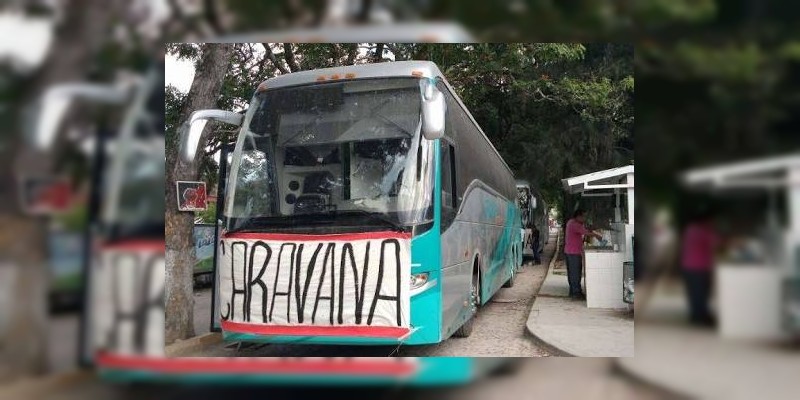 Caravana motorizada de la CNTE a punto de arribar a Morelia 