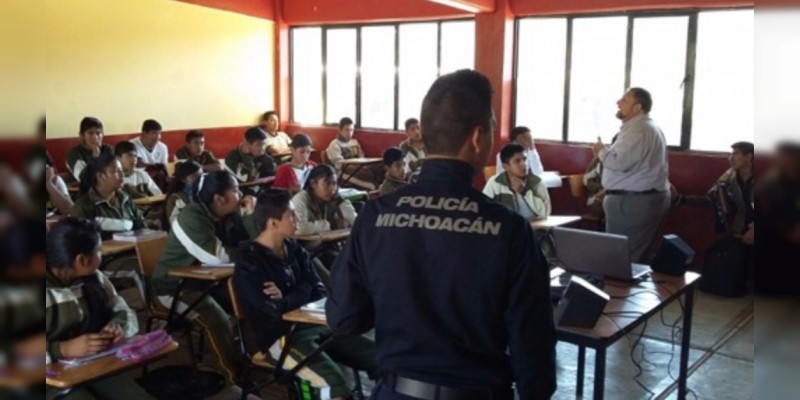 Imparten taller de prevención de adicciones en Zitácuaro 