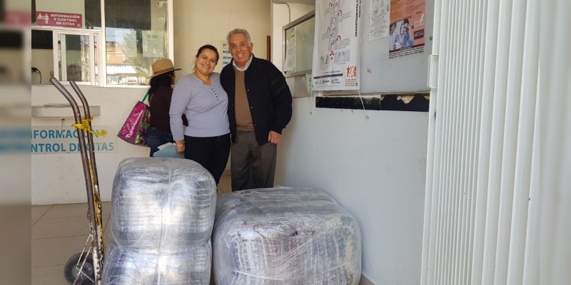 Hospital Psiquiátrico de Morelia recibe cobijas para beneficiar a los pacientes 