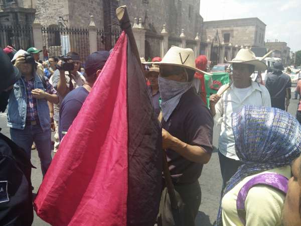 Marchan en Morelia en el marco del Día Internacional de las Víctimas de Desapariciones Forzadas - Foto 2 