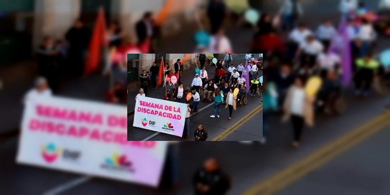 Caminan en Morelia por la inclusión de personas con discapacidad 