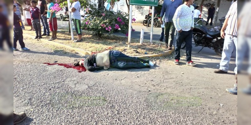Apatzingán: Muere pareja de motociclistas al ser atropellada - Foto 3 