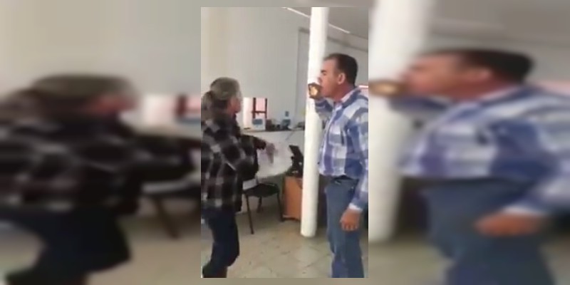 Juez de Chihuahua golpea brutalmente a su hermana 